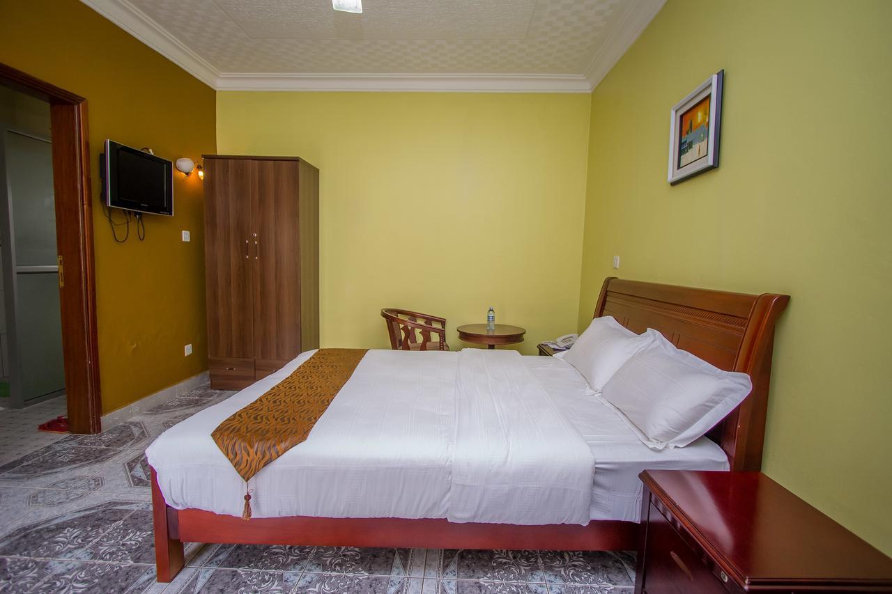 Bushenyi Tuzza Hotel מראה חיצוני תמונה