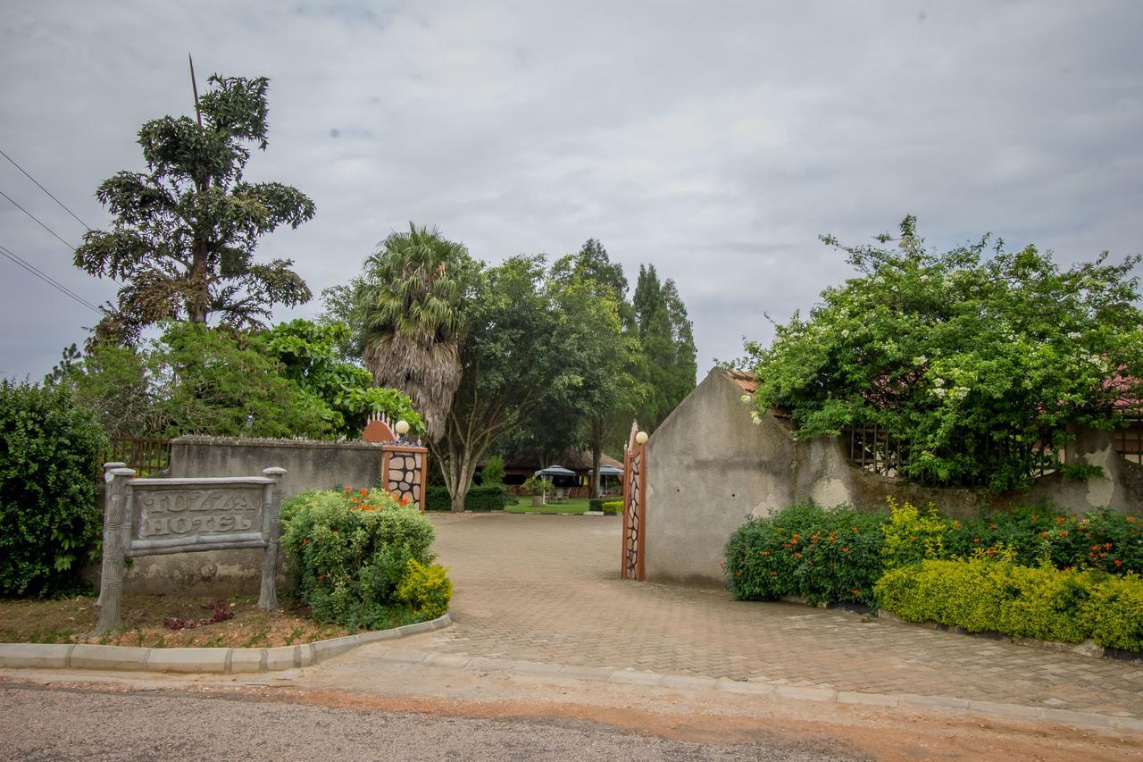 Bushenyi Tuzza Hotel מראה חיצוני תמונה