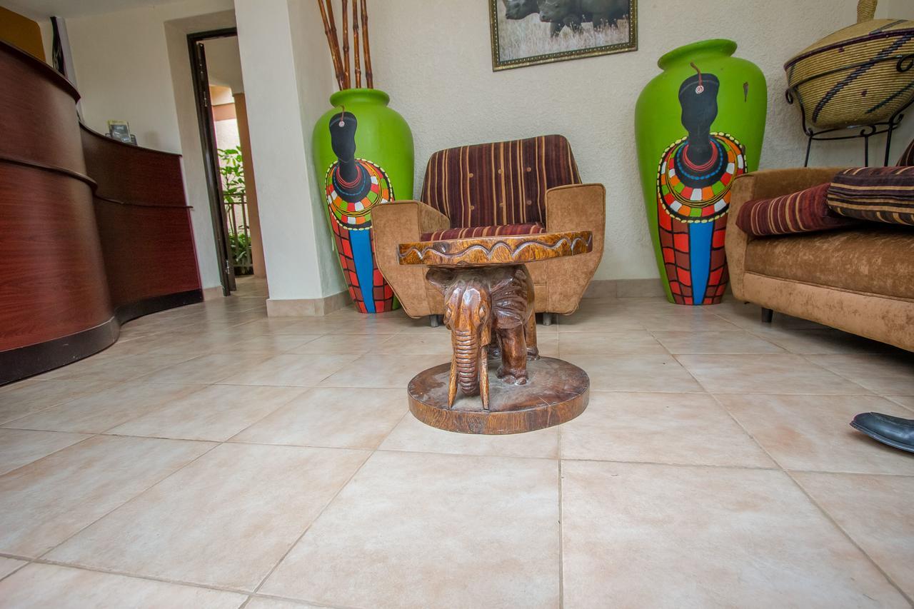 Bushenyi Tuzza Hotel מראה חיצוני תמונה