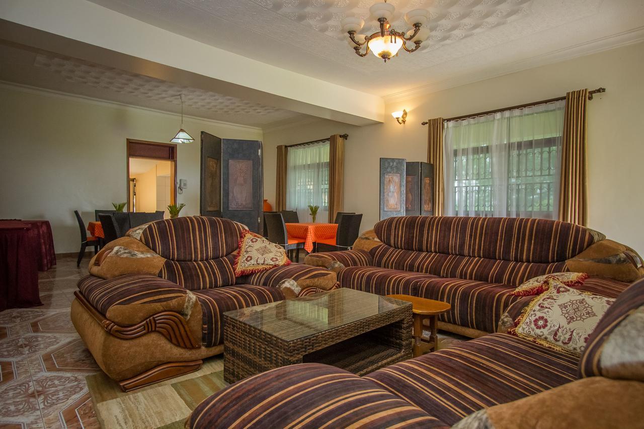 Bushenyi Tuzza Hotel מראה חיצוני תמונה