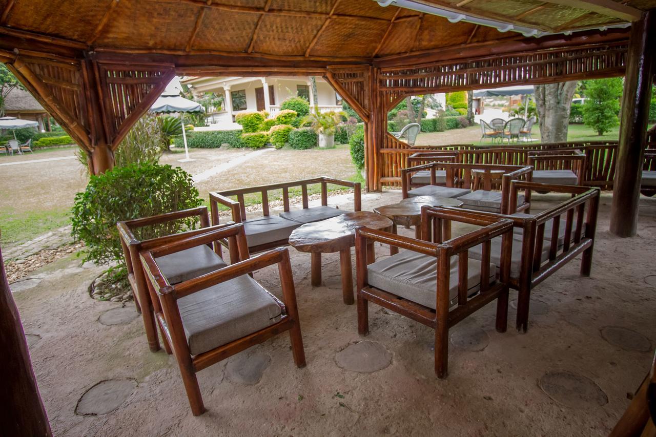 Bushenyi Tuzza Hotel מראה חיצוני תמונה